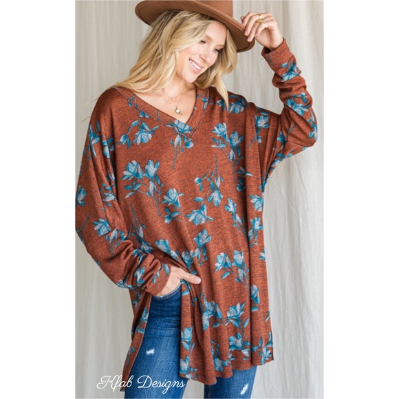 LAST 1! V Neck OVERSIZED Rust/Blue Floral Print Relaxed Fit Side Slit Detail Top - Picture 4 of 7